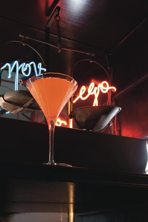 Coctel Naked and famous Coctel Naked and famous